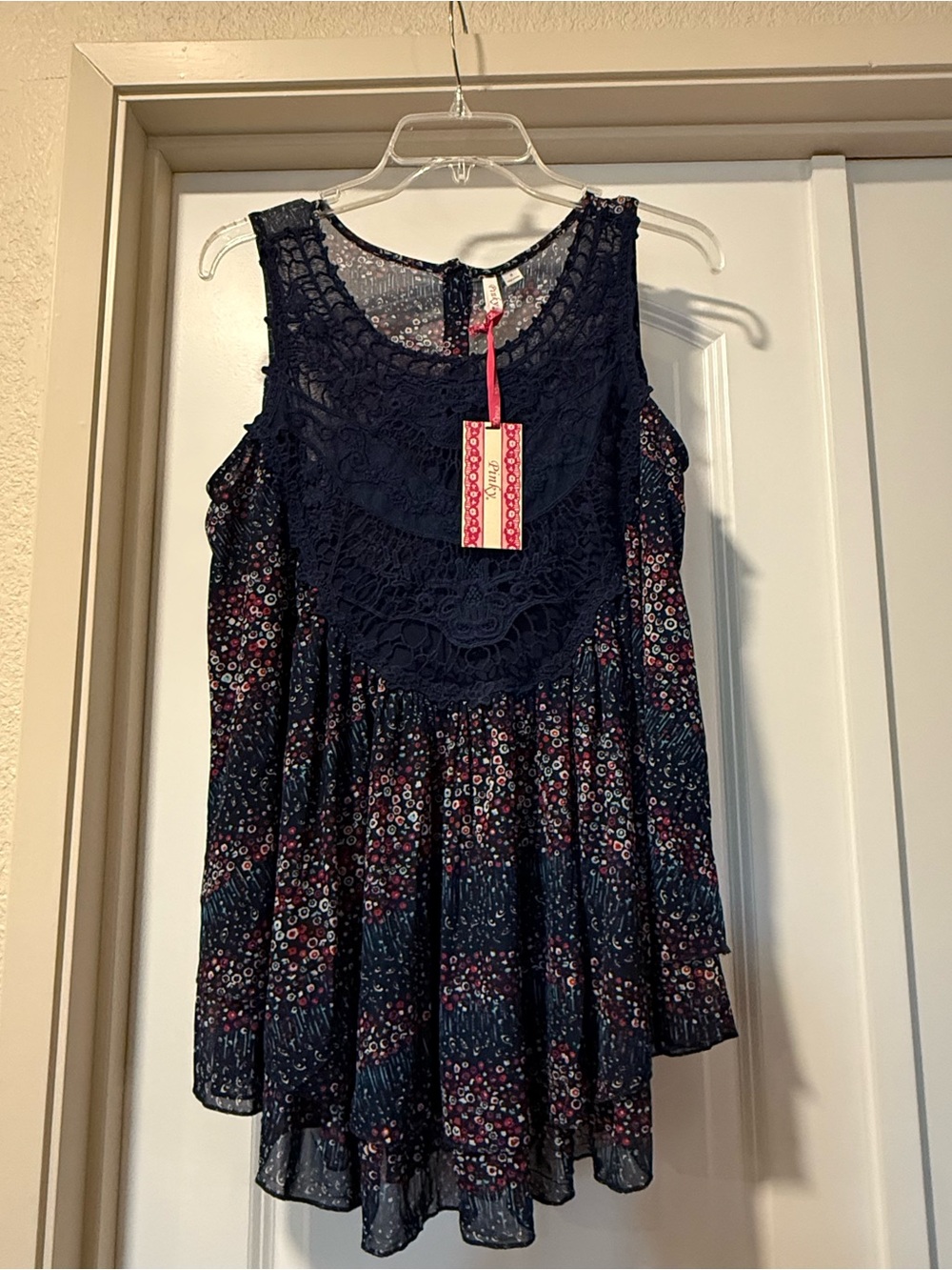 NWT Pinky Women’s Navy Floral Lace-Trim Tank Top Size M